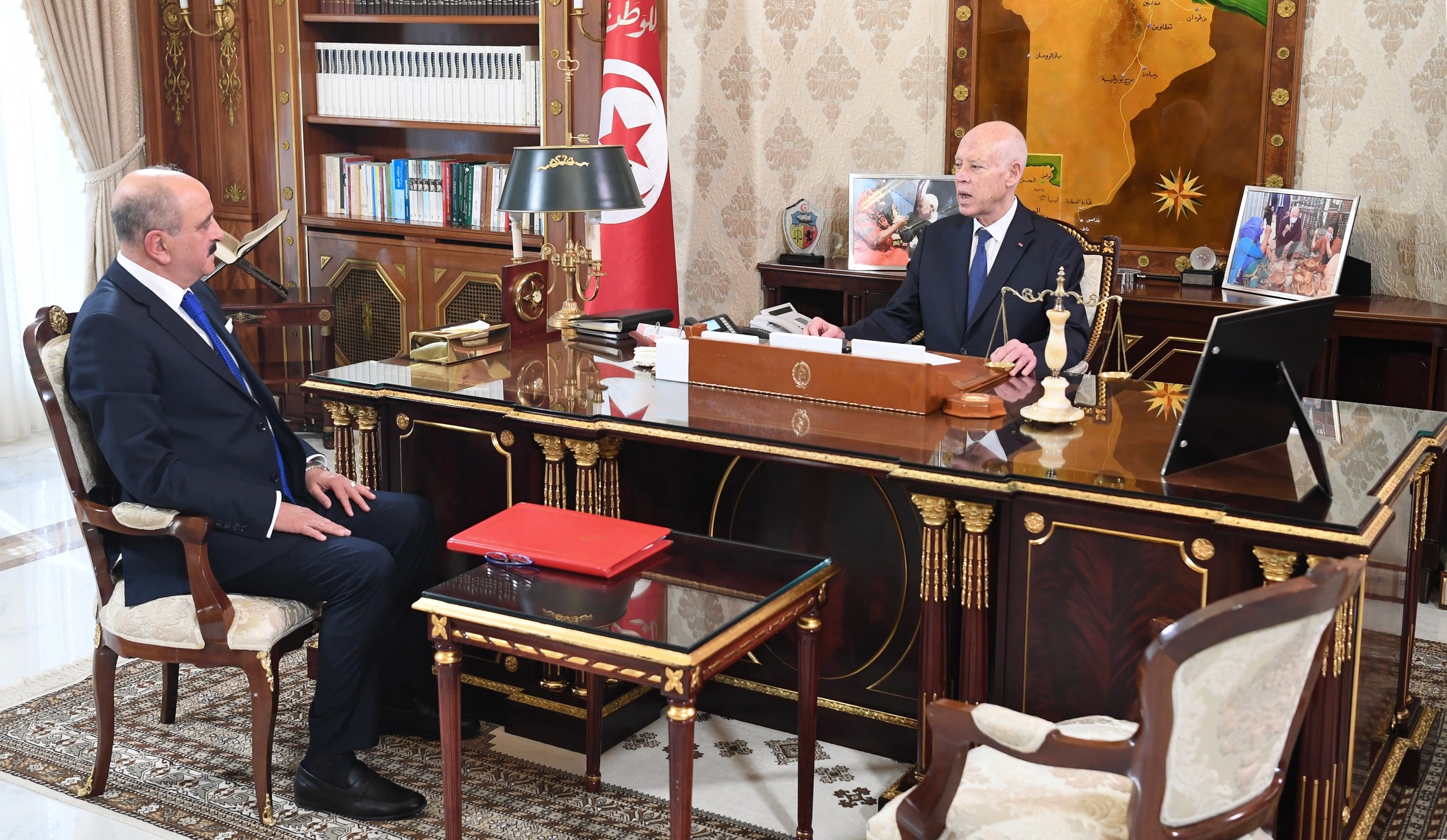 على هامش زيارة وزير الخارجية الجزائري إلى تونس..   التنسيق بين البلدين أصبح حتميا في ظل المخاطر الإقليمية والدولية